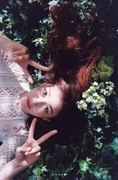 Singer Jeon So-mi has reported her recent situation with her mature beauty.On the 12th, Jeon So-mi posted several photos on her instagram, and in the photo, Jeon So-mi is working on advertising.Jeon So-mi is wearing a white dress and has a pure yet simple charm, and the mature beauty of one layer catches the eye.Meanwhile, Jeon So-mi is preparing to debut as a solo player.Photo: Jeon So-mi SNS