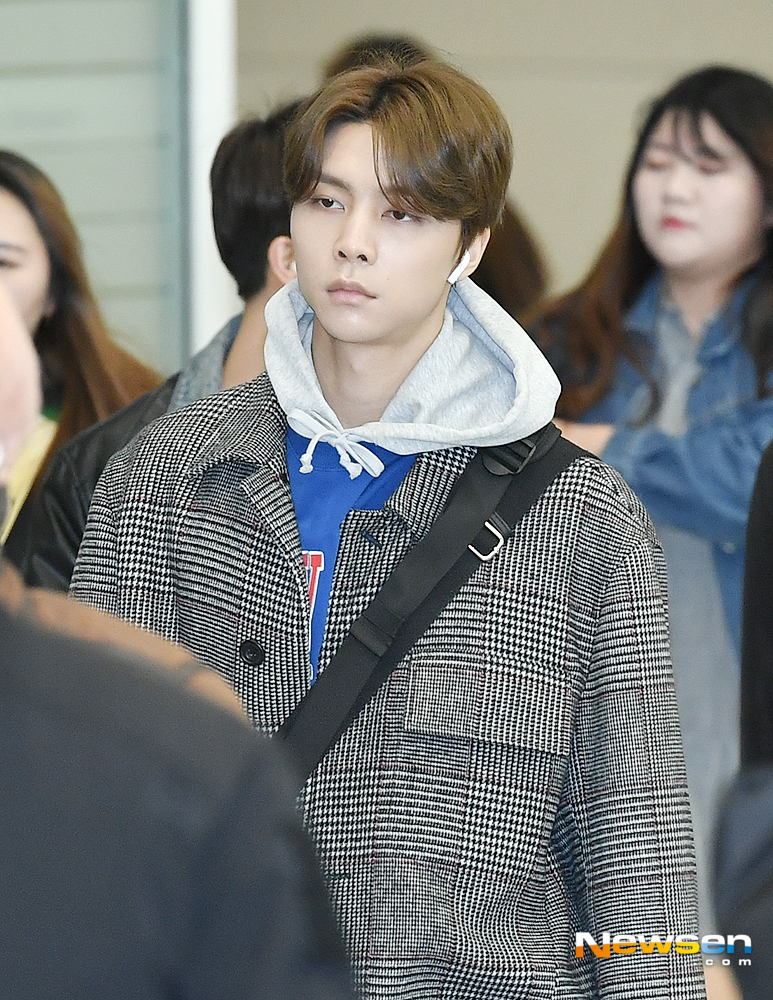 Idol group NCT127 Johnny English Strikes Again arrived at the Incheon International Airport in Unseo-dong, Jung-gu, Incheon after finishing the concert schedule in Japan on the afternoon of February 13th.useful stock