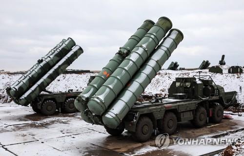 크림반도에 배치된 러시아 S-400 방공 미사일      [타스=연합뉴스 자료사진]