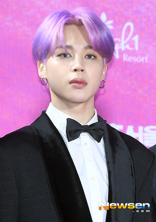 BTS Jimin, Bue, and Astro Cha Jung Eun-woo ranked first, second and third in February 2019 in the Boy Groups personal brand reputation.The Big Data Analysis of the Boy Group Personal Brand Reputation conducted by the Korea Corporate Reputation RAND Corporation in February 2019 was analyzed in the order of BTS Jimin 2nd BTS Bu 3rd Astro tea Jung Eun-woo.RAND Corporation, a Korean company, selected 144,747,177 brand big data of 521 individual Boy Group individuals from January 14 to February 15 to analyze big data of Boy Groups personal brand reputation. It was created with consumer behavior analysis of Boy Group personal brand. The analysis was performed.Compared to the Big Data 231,565,877 of the Boy Groups personal brand reputation in January 2019, it decreased by 37.32%.Brand reputation JiSoo is an indicator created by brand big data analysis by finding out that consumers online habits have a great impact on brand consumption.Through the analysis of the Boy Group personal brand reputation, it is possible to measure the positive evaluation of the boy group personal brand, media interest, and consumer interest and communication.The analysis of the brand reputation of the Boy Group included the analysis of brand value evaluation that measured brand influence. The brand reputation of 100 editors was newly included.Park Su-in