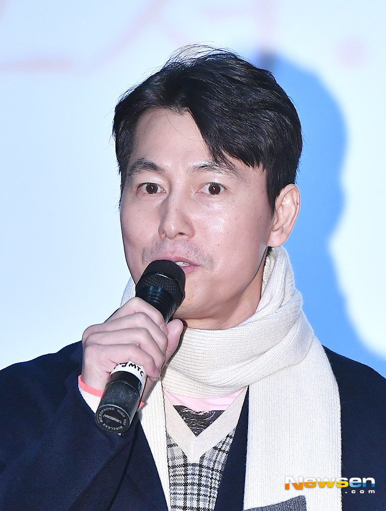 <p>Actor Jung Woo-sung, this 2-November 16 afternoon Seoul Gangseo-GU Lotte Cinema Gimpo Airport store opened in the film witness opening the first stage, attending to the greeting.</p>