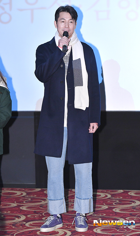 <p>Actor Jung Woo-sung, this 2-November 16 afternoon Seoul Gangseo-GU Lotte Cinema Gimpo Airport store opened in the film witness opening the first stage, attending to feelings.</p>