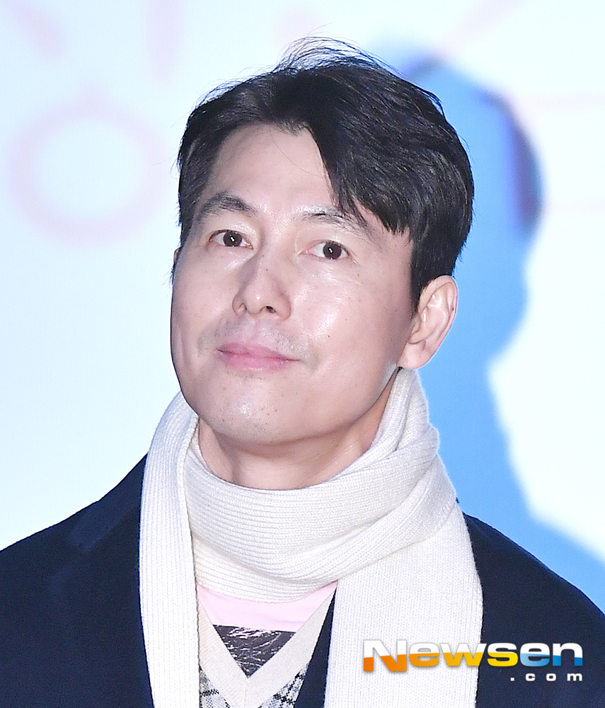 <p>Actor Jung Woo-sung, this 2-November 16 afternoon Seoul Gangseo-GU Lotte Cinema Gimpo Airport store opened in the film witness opening the first stage attend.</p>