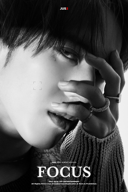 JB and Yu-gums GOT7 new unit Jus2 (Just Two) draws attention by radiating the charming charm of the atmosphere through individual teaser images.JYP Entertainment (hereinafter referred to as JYP) presented a personal teaser image of JB and yu-gum, which hinted at the concept of the Jus2 mini album FOCUS on the official channels of JYP NATION and GOT7 at 0:00 on February 18.JB in the image creates a strange atmosphere with deep eyes, a gentle expression, and a sense of chic yet charismatic coexistence.Yu-gum, which seems to be a subject in the lens, attracts attention with a sharp nose, a sleek jaw line, and another image attracts attention with a mysterious atmosphere.Jus2 will release its first mini album FOCUS at 6 pm on March 5, and will also release its title song music video at 0 pm on the 4th.In Japan, Japan will also release the Japan edition of the album FOCUS.Jus2 is already expecting fans with the meeting of GOT7 main vocal JB and main dancer yu-gum.The meeting between the best vocalist and dancer is a combination of fantasy that will satisfy the eyes and ears of fans.Jus2 is the first mini album to announce its appearance to domestic fans, followed by a showcase tour of seven overseas cities and 10 performances, and is also popular in the global market.Starting with Macau on April 7, Showcase will be held in Tokyo on April 10 and 11, Taipei on April 14, Osaka on 17 and 18, Jakarta on 21 and Bangkok on 27 and 28 and Singapore on May 4 respectively.A total of 7 cities and 10 times will provide great attractions and joy to fans in each region who support the birth of Jus2.Jus2 is the second unit to be introduced by GOT7 following JB and Jinyoungs unit JJ project, and expectations are rising about what color the music and performance they will show will be.hwang hye-jin