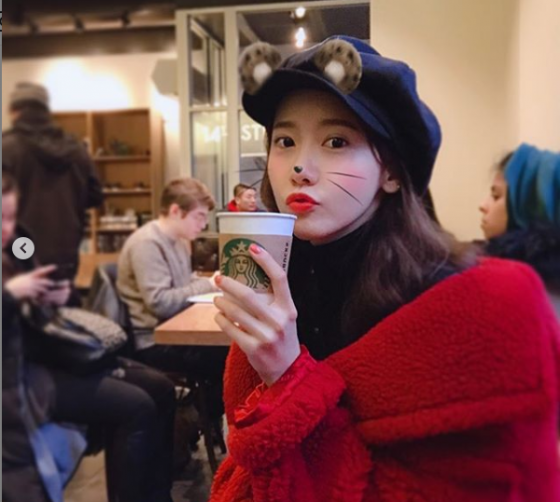 Im Yoon-ah posted a picture on his instagram on the 19th with an article entitled Yong Star Gram.In the photo, Im Yoon-ah is staring at the camera with a bread hat and a coffee cup, especially as she looks at her lips with her lips out.Netizens responded such as Guyommi, Im Yoon-ah, God Im Yoon-ah, I love you and I am so beautiful.On the other hand, Im Yoon-ah appeared in JTBC entertainment Hyoris Bed 2 last year and received a lot of love with a hairy and lovely image.
