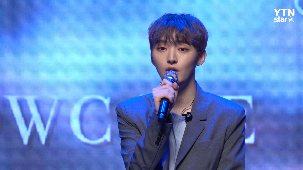 Singer Yoon Ji-sung, who left the group Wanna One, mentioned his solo activity.On the afternoon of the 20th, Blue Square, located in Hannam-dong, Yongsan-gu, Seoul, held a showcase commemorating the release of Yoon Ji-sungs first solo album Aside (Aside).Yoon Ji-sung, who finished Wanna One activity on December 31 last year, announced a new start through this solo comeback.Yoon Ji-sung said: Wanna One was right for me with the team concept, and now Ive tried to show myself completely, in many parts of my music work, Ive become the center.I hope that part of it will come to the public in a good way. I had to do what I did with 11 people alone, so I had a burden and worry.If you do not feel empty, it is a lie, he added. I am enduring with the excitement that I can show you various aspects.Yoon Ji-sung will release all the songs and music videos of his first solo album Aside through various music sites at 6 pm on the day, and will start full-scale and solo activities.