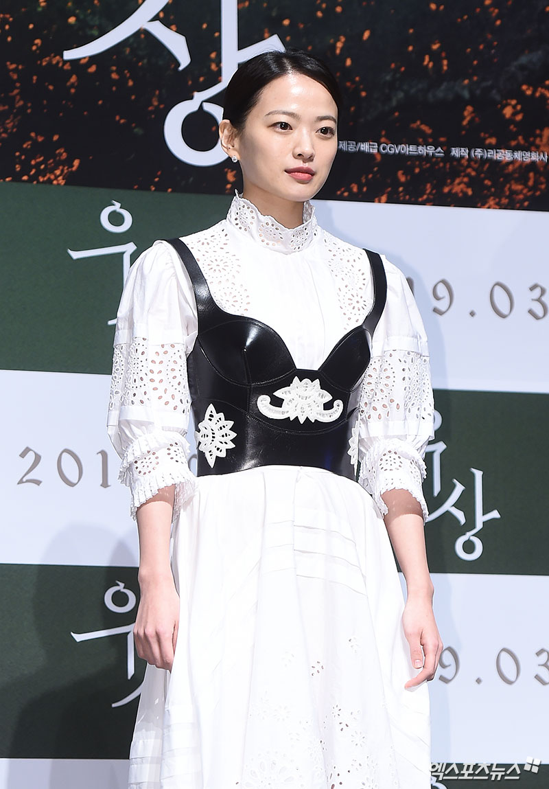 Actor Chun Woo-Hee, who attended the movie Idol production report held at CGV Apgujeong branch in Sinsa-dong, Seoul on the morning of the 20th, poses.