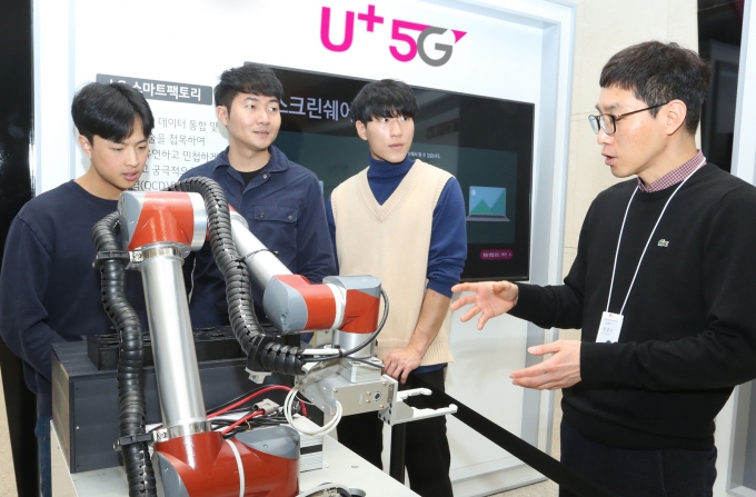 비디오플레이그라운드 이미지