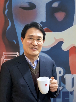 큐로에프앤비 이미지