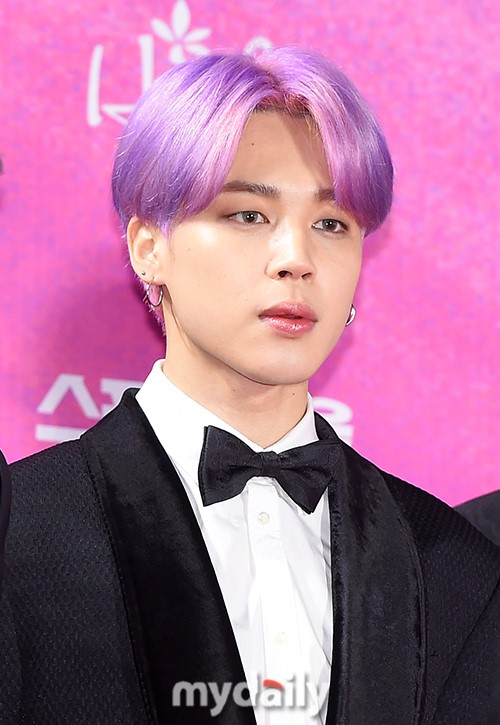 Group BTS Jimin ranked first in the 100 idol brands in February.According to the analysis of RAND Corporation, the top 30 brands of idol individuals in February were BTS Jimin, Kang Daniel, Black Pink Jenny Kim, BTS Jeongguk, BTS B, BTS Jin, Mama Mu Hwasa, Yoon Ji Sung, BTS Sugar, BTS J-Hope, SF9 Chanhee, BTS RM, AOA Jimin, You, You, You, You, You, Ha Sung-woon, Lee Dae-hwi, You Yeji, TVXQ Yunho, Astro Cha Eun-woo, You, Ryu Jin, Park Ji-hoon, You are Chae-ryeong, TWICE Tsuwi, TWICE Momo, GFriend Mystery, GFriend Wish, Space Girl Sun, New East Minhyun, Black Pink Index ...The BTS Jimin brand, which ranked first in the 100 idol brands in December 2019, was sexy, cool, cute, and high in the link analysis, and promise, Japan, and concert were high in the keyword analysis.In the analysis of the positive ratio, the positive ratio was 89.20%. 