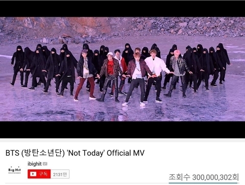 The group BTS Not Today music video has surpassed the YouTube 300 million view.According to their agency Big Hit Entertainment on the 24th, their music video Nat Today on Wings Ambition: You Never Work Alon exceeded 300 million YouTube views at 9:44 pm the previous day.Nat Today is a work that emits intense energy with the performance of BTSs theft, powerful choreography and dozens of dancers.As a result, BTS will have music videos that exceed 9 million 300 million views, including DNA which is the first Korean group to exceed 600 million views, followed by Nat Today.BTS, which entered the comeback countdown, will hold a new world tour Love Yourself Speak Yourself (LOVE YOURSELF SPEAK YOURSELF) from May.The tour, which will be held 10 times in eight cities including North and South America, Europe and Japan, will be held at the super stadium with more than 50,000 seats each time.