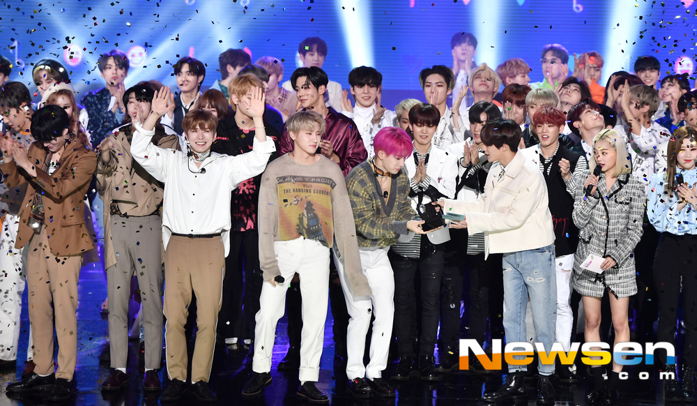 SBS MTV The Show live broadcast was held at SBS prism tower in Sangam-dong, Mapo-gu, Seoul on the afternoon of February 26th.On this day, Monstar X, Hyomin, SF9, On & Off, Dream Catcher, Giant Pink, Girl of the Month, ATEEZ, Train to Fall, Seven Clack, First Class Secret, Pink Lady, TREI, Wannabe, Yukika and VANNER appeared.Lee Jae-ha