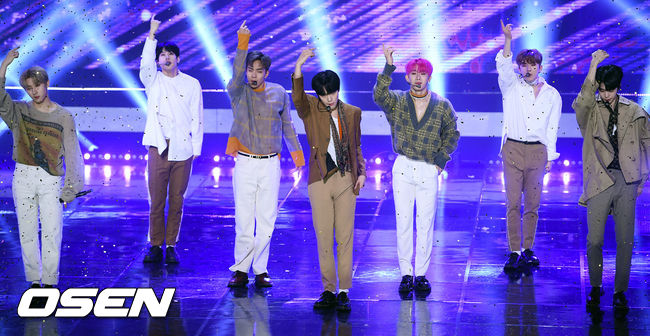Monsta X, a powerful comeback stage On the afternoon of the 26th, SBS MTV The Show live broadcast at Sangam-dong SBS Prism tower in Mapo-gu, Seoul, the group Monsta X is playing a wonderful stage. /