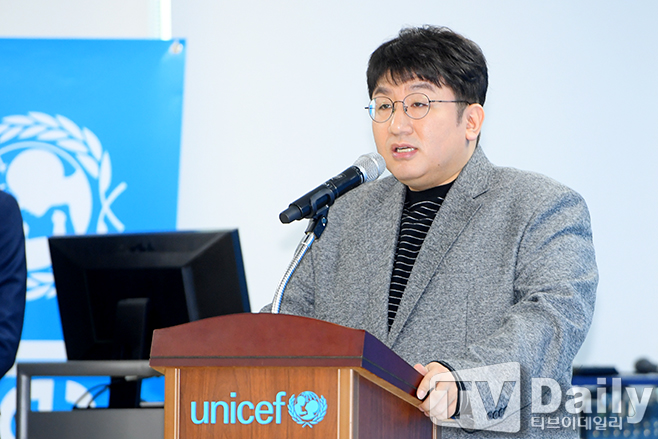 <p> BTS, Big Hit Entertainment(big hit), Bang Si-Hyuk representative juniors in their heartfelt advice to me.</p><p>Bang Si-Hyuk representative 26, Seoul National University School of 73rd Annual degree ceremony to find the commencement speech. This is a long process Seoul National University President Bang Si-Hyuk to directly ask for the digits.</p><p>Earlier in the day, representatives from their Seoul National University School beauty schools, were you from, aesthetics and in Music the Human up the process of them to Rob the store. Or night with for JYP Entertainment and big hit to make up the story of.</p><p>Specific goals, without a moment of choice to do so life has been that he is furiousand complainto their success as a cause cited. Commonsense is not the situation in the market unwilling to compromise and was now of the BTS was created.</p><p>Juniors make specific future and chasing dreams will be nice, but at the moment your best life. New departure to graduates of Happiness, hopefully.</p><p>The stall professional</p><p>BigHit Entertainment Bang Si-Hyuk representative of Seoul National University commencement</p><p>Respect to come home President, several professors,and today the protagonist of your graduates and family, friends and relatives visit, Big Hit Entertainment representative Bang Si-Hyuk.</p><p>The weather today even your graduation to celebrate, as Sunny seems to be. Graduation to congratulate you.</p><p>The schools graduation ceremony in the barn one is a great honor in the Presidents congratulatory offer less fashionable, will accept by the faded but in fact this service until a lot of worry. I cant deny that generation. But I braided like storythat maybe, or whats more, now graduated from College and take a first step with the intricacies of the story for me is not a concern.</p><p>But if you think about graduation, and blessed is the end of CS graduate students, or seniors to the juniors, their life learned in talking their think. So lamebut worried about the down, and today it is up to Frank to try. Maybe my pride a little to be like, my lifes journey and the mating part on the story to see.</p><p>The low end of the 1980s, high school attended, then study a bit for the law to go taken for granted she had. But 1st is also law. Law of desire for the same things that I had not. The fact then of I, any passion, even a dream no this is it. Just another person who made the goals and success of the requirement, the stars of the Shake was like. But academic and Company Is Coming, The Score Is Breathtaking, the situation repeated in re to the law you write?, law and safely Seoul National University, ye of the crossroads in the set. I chose the latter. A bit ago I said Law School is eager for was not fun that I dont. However, the law next cut a high and to do something, so dont worry. So other scientists in the back the aesthetics and The found. Law to come to expect adults of the opposite heart. But I ‘fall if you re not’anti intimidating with (corresponding to) unharmed aesthetics and in College.</p><p>The amazing thing is aesthetics and that too well with hit. Aesthetics what are the academic and came in my lessons they are so much fun. Original art also liked was the tabletop provides course like it was, but a lot of people is difficult and that aesthetics and the classes are too fun in middle school when from have Music is back had Music as a profession to think that we are completely forgotten.</p><p>Did I what Music producer? Remember the fact that well delivery. Many people from the Seoul National University created this Music as a profession swallow up a great episode or an awesome decision would have been to guess, but the fact is no back after such a decisive moment. Just went by is I Music one was the most appropriate expression. Really impractical?</p><p>I so impractical, something in the hall like Music to start. Since 1997 professional producers on the road at night with the pool and with the JYP company called UPS, and after independence by now its BigHit Entertainments representative producer Live. We play independent even after numerous choice was why the company car I thought I had not selected the reason well remember.</p><p>A rush from talking so long, that is why my life was in an important decision, later meaning if heart to see the moment they in fact dont mean anything that it was. When the theory of why the choice was made why even remember or does not tell you want to.</p><p>I fact the big picture and that ambition is, its not a great dream that a person not. More precisely, the concrete dream itself. But every time then I would want to do depending on the selection.</p><p>Nowadays me and the BTS, BigHit Entertainment of the row when you view this say dont believe you can. BTS is a Billboard in 2 consecutive years, Top Social Artist award, 4 the scale of New York City with performances at the moment sold out. Shortly before the Grammy Awards in the awards as invited by another one of the ‘first’ record. Foreign in Dare YouTube(YouTube) the era of the Beatles and is as comfortable as possible. Also, the current worlds Major Regional Stadium in World Tour can be one of the few artists of the climb. Based on this I are honored Billboard has pulled the 25 Most Innovative list in the name raised, and our company too, the entertainment industry of innovation icon unicorn enterprises.</p><p>Probably through the news of these stories when he was like this behind the success is obviously great had a dream, or Bang Si-Hyuk is a tremendous ambition in the great future-and you realize that people think you know. However I was ambitious the second and dream of people who are not and this is what I want. Every time want to do things or to choose to do so to see what this spot has been up to? Of course what they say and want is not.</p><p>The story briefly changed.</p><p>Gentlemen! I dream there is nothing but complaints a lot of people. How long before the expression found me that best describes your horse. Today Me and the big hit there, I walked the way back, clearly the rising image as, the complaint of many people.</p><p>In the world to compromise too much. Obviously better way to have people flipping hate, days make damaging. people around the lungs, which is damaging doesnt want to be, or originally have done so, a reason for the complacent. Before birth as it cant do. My work is, of course, directly into my day even if it is not the best, not about the situation in the complaint and even then the improvement is not made, the complaint will rage until.</p><p>Perhaps the Great birththe broadcast of the program as a mentor to me to remember that some of them would. The participants committed when not in the rage explosion can remember. Very much the best, was it? Since then, its a form of anger expressed never bring good results can not realize that it was, and now that so anger exploded when that was, but all my complaints many people called within a Describe a good example, as briefly mentioned.</p><p>Such that performance of the work and made the companys work on the same problems at all. Best not, Lane chose the ‘free day’was furious, and the more perfect the content you can create that situation as an excuse to appropriate a line from end to Customs and practices in angry. Among them, the first is the most unfortunately thing is that the Music industry situation was. This industry is all common sense, not unfair and unreasonable that pervades the place. Music as a profession and to this world, to know if getting my anger grew louder. I love most in the world to Music into this world from being treated unfairly, and that the impression received.</p><p>Composers start with the Music industry for 21 years, Music like this up on the jump all the colleagues and juniors who are still in reality be frustrated and harder. Music industry is evil people, unfair trade practices, and socially undervalued. And, industry practitioners who go anywhere in the Music industry, engaged in and talk to shy. Many young people are still Music Companies a lot in compensation is ever given to the place.</p><p>Our customers of the situation is also not significantly different. K-Pop Love content, and this world having done all, your role as the fans are now in a songon the beach is costly. Idol Music like..... and proud to say never. Industry and society in praise of the best for that character, why this one, I absolutely cannot understand, and angry.</p><p>A worldwide reputation and world Music fans up and touching our artists is unfounded anonymous accusations of whiny and hurt. Our blood, sweat, and tears of the results that content plays a unreasonably circulated or undervalued and immoral people of pouch filling means if it is still too much.</p><p>So I always rage to have these problems and have fought and still ongoing.</p><p>That revolution is not. However, the Music industry of the irrational, about the absurdity that cant be overlooked. Exterior and settle and compromise is, I live is not the way. Great you have a dream or the future for the big picture are not. It is now before my eyes and I think thats unfair feel.</p><p>And now that anger is my life were I feel. Music industry people engaged in a legitimate assessment and appropriate treatment to be able to receive that anger. Artists and fans about the unjust accusations and disparaging anger in that. I think that common sense implementation, so that the fighting would be. It is a lifelong love with Music for me example of a of, the fans and the artists for respect and gratitude to the last, as it is Happiness that is the only way.</p><p>My Happiness in two.</p><p>Day school work and work in London and for the body with warm water showers and soft bedding inside when Happiness is not? Eat delicious food when it wouldnt stop there. So emotionally Happiness one of the things, but rationally perceived Happiness situation. Under no circumstances Happiness, and feel to to what when Happiness should first define the view, such a situation and the state you in can set so that you must.</p><p>Thats the case, the second Happiness, the definition of from, that of Happiness, so I want to say. Our company is doing social good impact, particularly for our customer-the young friends of their own worldview in shaping a positive influence on the will further the industry as, the Music industry paradigm by changing the Music industry and develop their quality of life to improve to the so change me and our big hit this out of my Happiness.</p><p>Now, lets return to the.</p><p>I have in front of me, concrete, or a big dream, no? Fit. When I was younger or now, I was such a person. BigHit Entertainment is what companies be, of the BTS is what the future look like, and even later some people will be in the picture there is no such thing.</p><p>Even so, the current look from the outside large towards the dream constantly devoted to seem. So a personal dream come true is in the process of me and my surrounding people, I need to serve that customers Happiness up is made with very ideal situation to look into. Until now, as I said, this line is half right and half wrong. I another dream, instead of anger there was. Cannot comprehend the reality, unfortunately that is the situation, fighting with anger, rage and came up here. That move was the impetus and I cant stop was the reason. So many people comfort and Happiness, Can was my dream, not my complaints was the beginning, but it might.</p><p>I even dream to live without. Unknown to the future in order for time to write right now, given the convincing problems that cant be improved. BigHit Entertainment, the Music industry, as countless issues to improve each day, and BTS - Asian band, or K-pop band of the Born limit, which is considered the wall over strives. I These Days is not ashamed to constantly reflect on this and myself to go and wipe.</p><p>I want to tell is this. Now the big dream is no concrete future and not had a gun, you feel theres really no need. Their definitions are not man-made Happiness, the pursuit of trying to to do not. Rather, at that time, little things of one moment one moment in your best endeavor to please. What is really your Happiness to to to worry. A moment of choice came when the South is by several standards to follow, without a consistent pattern of criteria depending on the find the answer so that you can prepare in advance. The Happiness situation, and this will hinder their removal, and constantly the pursuit of the process in the Happiness this bring back. So, repetition is habits, habits is and become your path to drag the very thought.</p><p>One, but incidentally, your Happiness in this sense is based on hope. The public of harm and the applicant to improve the lives of not destructive and negative desires is Happiness I think. This is for the outside world about the incessant attention to keep yourself and your surrounding about affection and tolerance. Those interested in in your life that matters, your Happiness interfere with the elements that they found to be, to solve them and I think that common sense in order to implement the effort will be. These efforts are ultimately to create a better world to be. In other words, your own Happiness, according to the world of Happiness meet will be, and this is our school graduates of a given duty.</p><p>At this point in my stall to try to finish.</p><p>University life is very important or one of the course well to finish you, once again, vehemently. And now begin the next step in life to Happiness in living well and, 10 years later, 20 years later, my how alive and well Yushengand complain that you can gentlemen.</p><p>Personally, I feel that on my headstone a lot of complaints were Bang Si-Hyuk, the Happiness to live as a good man blessed with the eyes closedand the like. Sense and Music content and consumers just regarded it until that day, I also day-to-day are keenly alive. Angrily, the anger, the Happiness you feel.</p><p>But the Happiness of and well find, your new Wonderful Life.</p><p>Once again graduation to celebrate.</p><p>Thank you!</p>