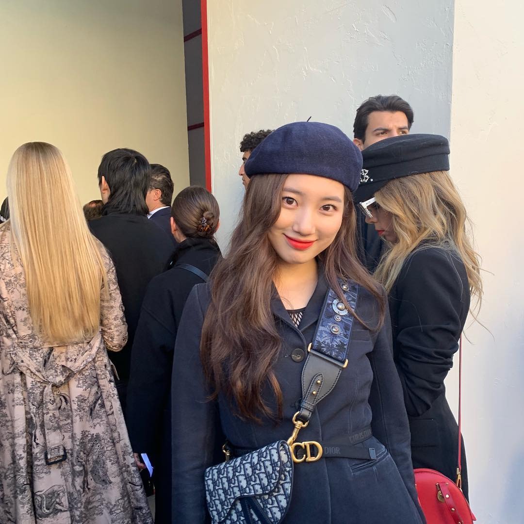 On the 27th, Bae Suzy posted several photos through his SNS.Bae Suzy in the public photo is attending the Dior fashion show in Paris, France.He wears a cute bag on his jacket and a beret, showing off his fashionista down side, especially with a bright smile from Bae Suzy, and his unique beauty catches his eye.Meanwhile, Bae Suzy will return to SBS new drama Bond in May.Bond is a drama about the process of digging up a huge national corruption that a man involved in the crash of a civil passenger plane found in a concealed truth. Lee Seung Gi and Bae Suzy starred.