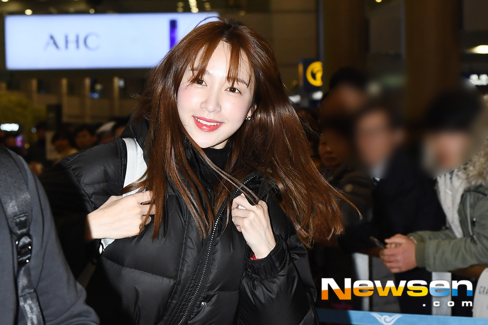 EXID (EXID) member Hani arrived in Korea after filming the Turkish TVN entertainment Wounnae Tour through the Incheon International Airport in Unseo-dong, Jung-gu, Incheon on the afternoon of February 27.exponential earthquake