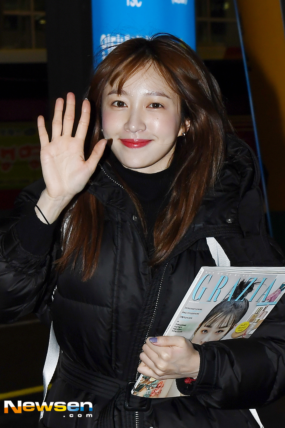 EXID (EXID) member Hani arrived in Korea after filming the Turkish TVN entertainment Wounnae Tour through the Incheon International Airport in Unseo-dong, Jung-gu, Incheon on the afternoon of February 27.exponential earthquake