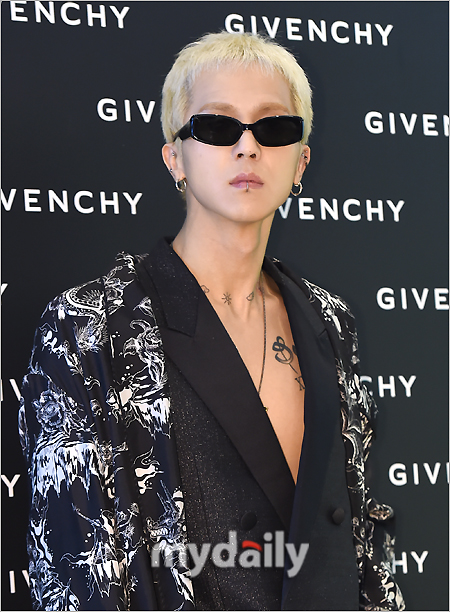 송민호 이미지
