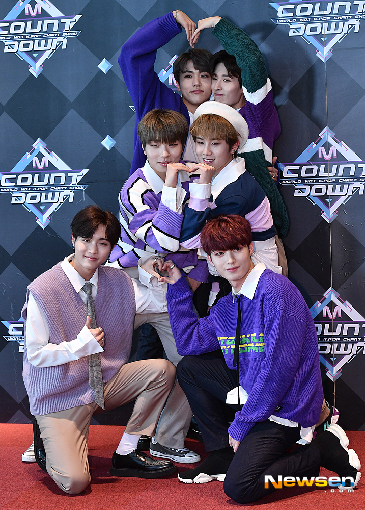 Group Seven Arklock has photo time before attending Mnet M Countdown held at CJ ENM Center in Sangam-dong, Mapo-gu, Seoul on the afternoon of February 28.useful stock