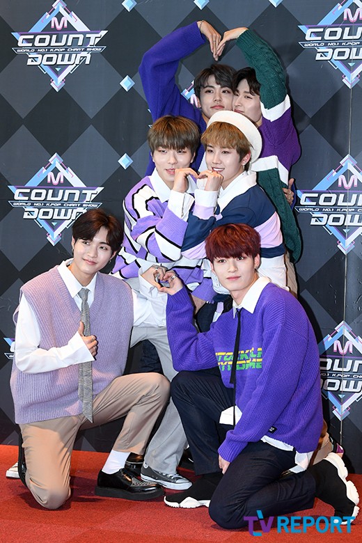 <p> Group of seven English Clark is 28 p.m. in Seoul, MAPO-GU, Sangam-dong CJ ENM Center in Mnet M COUNTDOWN Replay to attend to the photo.</p><p></p>