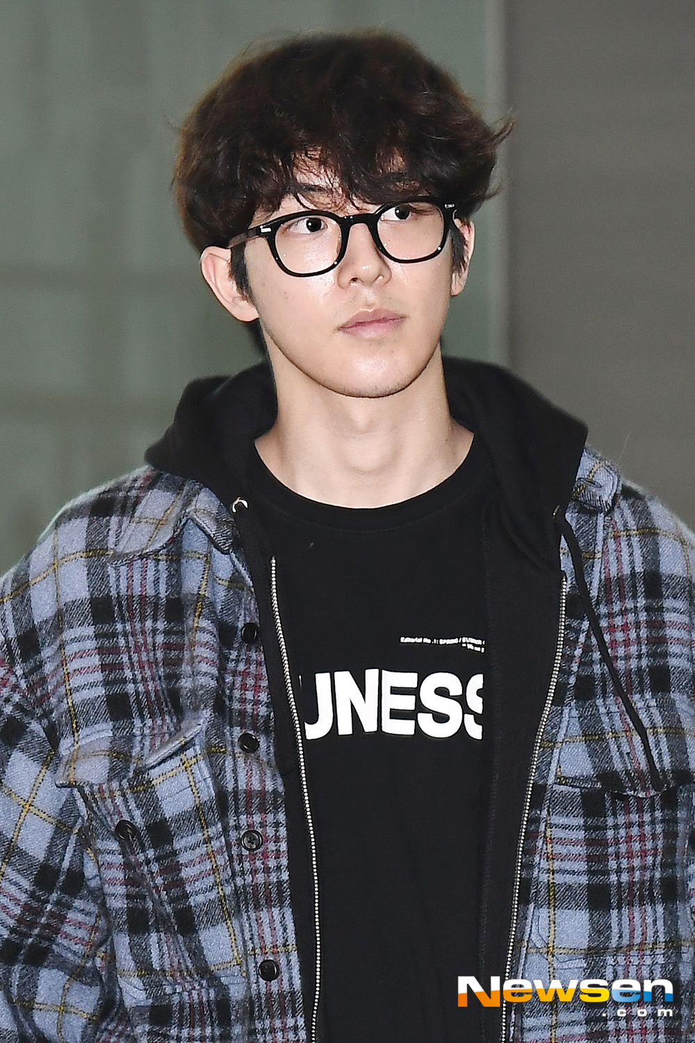 Actor Nam Joo-hyuk left for Bangkok, Thailand, on the morning of March 1st, to attend the 2019 Nam Joo-hyuk fan meeting Bangkok (2019 NAM JOO HYUK FANMEETING IN BANGKOK) schedule through Incheon International Airport in Unseo-dong, Jung-gu, Incheon.Actor Nam Joo-hyuk is leaving for Bangkok, Thailand.exponential earthquake