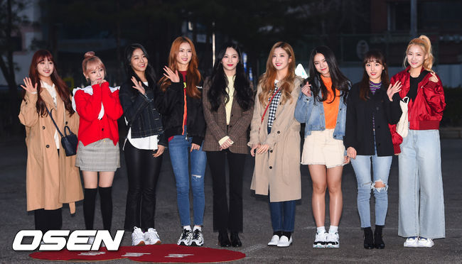 The group Cherry Bullet is attending the Music Bank Way to work event held at the KBS New Hall in Yeouido, Yeongdeungpo-gu, Seoul on the morning of the 1st.