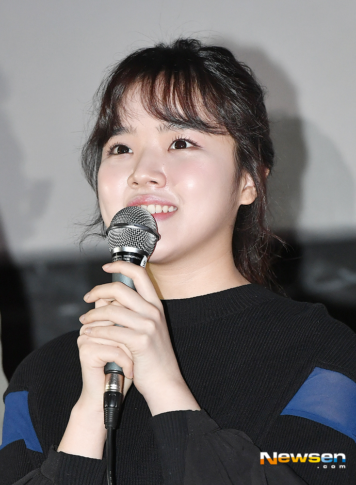 Actor Kim Hyang Gi is attending the stage greetings of the movie Witness at the Lotte Cinema Anyang in Anyang, Gyeonggi Province on the afternoon of March 2.useful stock
