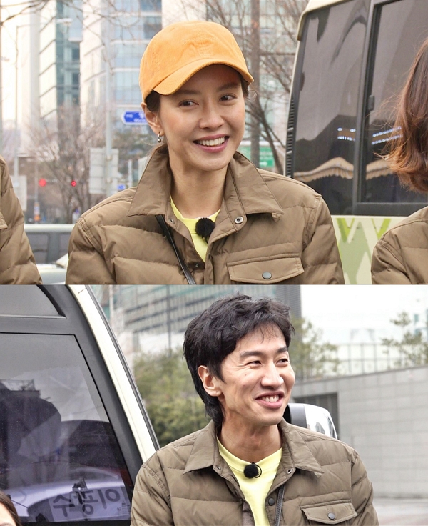 Actor Park Bo-young will make a big appearance on SBSs Running Man, which will be broadcast on the 3rd.Park Bo-youngs surprise appearance was a chance meeting.Park Bo-young met with the Running Man shooting team during the drama meeting, and despite the fact that he did not make up, he accepted the appearance and kept his loyalty with the members.Park Bo-young, who showed off his perfect beauty even though he was a stranger, showed off his friendship with the Running Man members, saying, I waited for him to come out to greet me because I seemed to shoot Running Man.Lee Kwang-soo, who is known as his best friend, also failed to hide his welcome when he saw Park Bo-young suddenly appearing. Park Bo-young replied Girlin to the mischievous question of the members of Lee Kwang-soo?Park Bo-young said, I am like my sister, and Song Ji-hyo was very good and warm when I appeared in Running Man last time.I still can not forget it. He added that he impressed Song Ji-hyo.On the other hand, Park Bo-young, who was in the recording on the day, played an important role in the Running Man Race, and Park Bo-youngs surprise appearance can be seen in Running Man, which is broadcasted at 5 pm on the 3rd.
