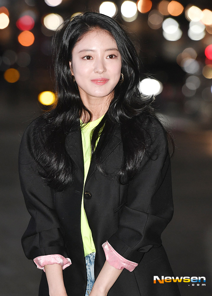 Actor Lee Se-young attends the TVN monthly drama The Man Who Became King Jongbang Yeon held at a restaurant in Nonhyeon-dong, Gangnam-gu, Seoul on the afternoon of March 4 and has photo time.useful stock