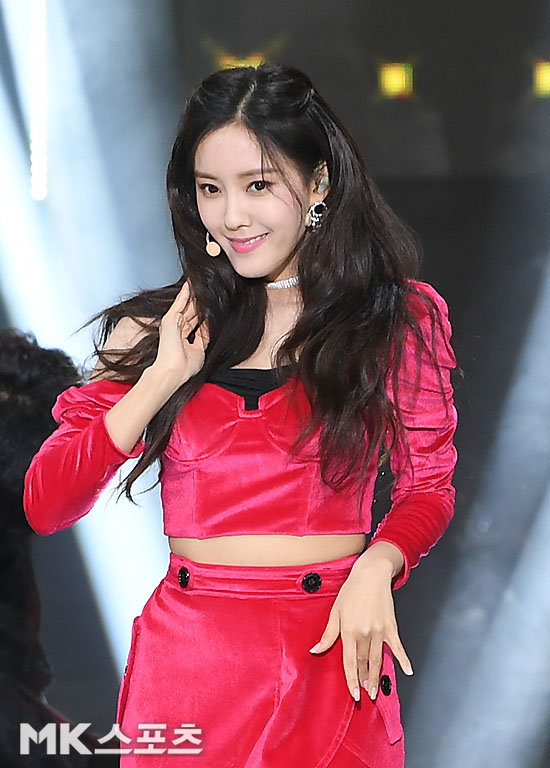 SBS MTV The Show live broadcast was held at SBS Prism Tower in Sangam-dong, Mapo-gu, Seoul on the afternoon of the 5th.Hyomin is showing off a spectacular stage.