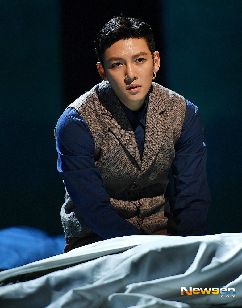 Actor Ji Chang-wook is demonstrating at the demonstration of the Armys creative musical Shinheung Univ. School held at BBCH Hall in Gwanglim Art Center, Gangnam-gu, Seoul on the afternoon of March 5.useful stock