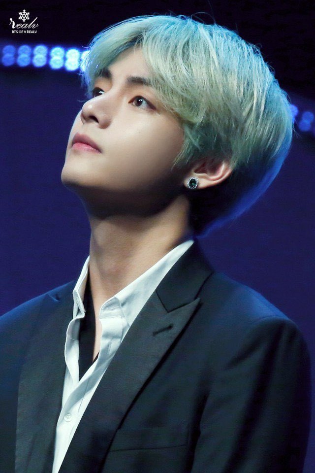 BTS Bue is ranked # 1 by Vietnam media among the most popular and beautiful K-pop idol (2019) selected by Thailands famous news media Rabbit Today, confirming its popularity in Asia after China and Japan.This fact was announced on the 2nd of last month, based on an article by Sailands Rabbit Today, by Zing.vn, the best digital newspaper in Vietnam, who announced the BTS b as the top spot in the article Five most popular young idols in Thailand.Levitt said that he selected 20 people as the most popular beautiful idol in 2019 for the new year, and he also announced it in the newspaper. Zing.vn ranked BTS bout among the 20 lists.Vietnam newspaper Jing commented on the number one bub, who always did his best and constantly developed himself over a long period of time, that fans increasingly believe in him and love him more and more and pride him.BTS Bü is also known as one of the most interesting idols, and his personality brings laughter and joy to the surroundings. Because of his precious talent and personality, he especially admires his fans as well as his friends and colleagues, and even many male viewers, not only women, admire his tremendous talent and charm.In addition, he emphasized that Büs beautiful appearance is a natural fact that does not need to be mentioned, and that he is the most handsome face in World.BTS Buy, who has won the Worlds best handsome and charming first title in the worlds leading media and various media, has been recognized as a handsome man and a charming man representing World as well as Asia.BTS Bui has also been ranked # 1 in the 2019 Asian Heartthrobs vote hosted by overseas entertainment media Starmometer this year, and has been ranked # 1 in Asias top attraction for the second consecutive year, solidifying its position as an irreplaceable popular man.In addition, it ranks first in the ranking of Best Handsome K-pop Idol (2019) selected by Spinditi, a music media specializing in United States of America, and has been playing a big role as a golden pig year expectant from the beginning of the year with its natural talent, attractive personality and beautiful appearance.