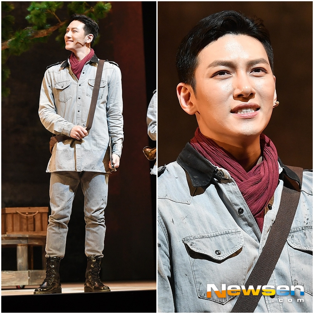 Actor Ji Chang-wook is demonstrating at the demonstration of the Armys creative musical Shinheung Univ. School held at BBCH Hall in Gwanglim Art Center, Gangnam-gu, Seoul on the afternoon of March 5.useful stock