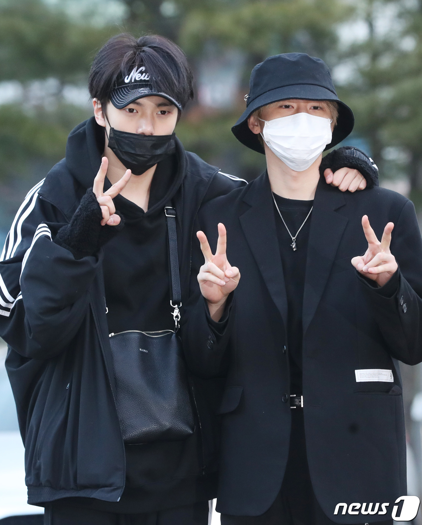 Seoul=) = Monsta X Minhyuk and IM (right) attend a rehearsal of KBS2 Music Bank (Mu Bang) held at the public hall of KBS New Building in Yeouido, Seoul on the 8th morning.2019.3.8