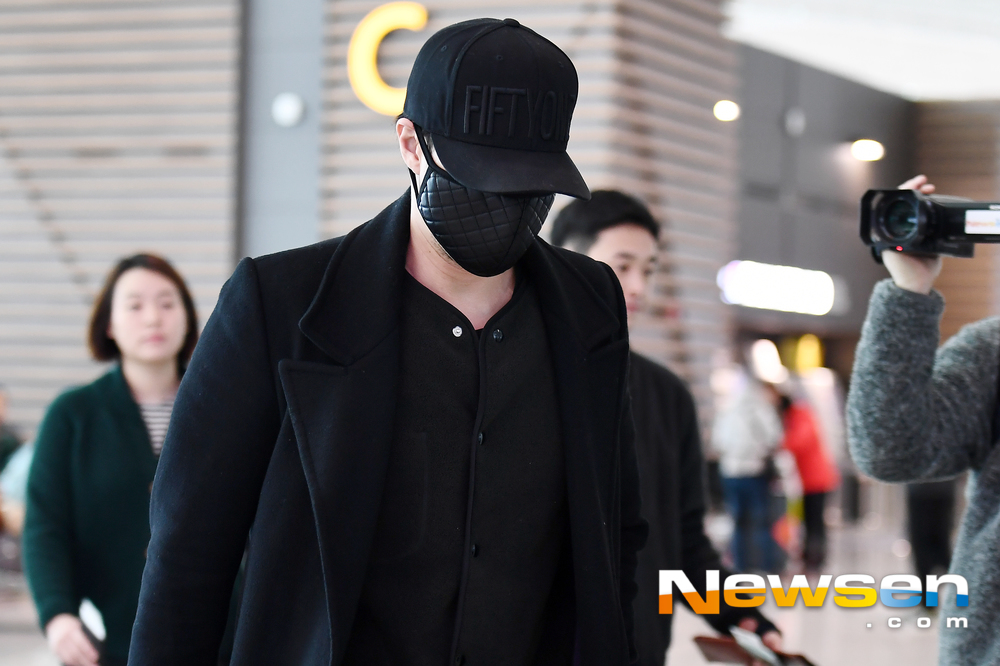 Actor So Ji-sub departed from Korea on March 8 at the Incheon International Airport in Unseo-dong, Jung-gu, Indonesia, for the overseas schedule of the 2019 So Ji-sub Asian fan meeting tour Hello in Jakarta, Indonesia.exponential earthquake