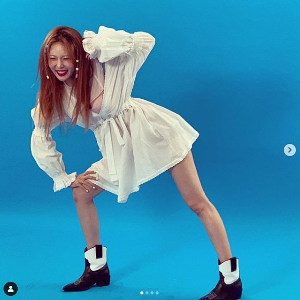 On August 8, Hyuna posted several photos on her SNS without any phrase.In the open photo, Hyuna is in the photo shoot. She has shown various charms with her unique sexy expression and youthful pose.The netizens who encountered the photos responded such as It seems too dry, When is the comeback, It is pretty, but I think it would be better if I put more weight and Attractive.Meanwhile, Hyuna is preparing for a new song with her lover Ethan, who has signed an exclusive contract with Entertainment Pine (P NATION), where Psy is head of the company.