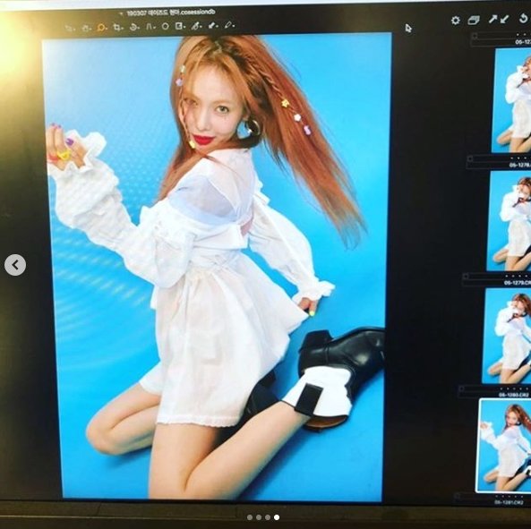 On August 8, Hyuna posted several photos on her SNS without any phrase.In the open photo, Hyuna is in the photo shoot. She has shown various charms with her unique sexy expression and youthful pose.The netizens who encountered the photos responded such as It seems too dry, When is the comeback, It is pretty, but I think it would be better if I put more weight and Attractive.Meanwhile, Hyuna is preparing for a new song with her lover Ethan, who has signed an exclusive contract with Entertainment Pine (P NATION), where Psy is head of the company.