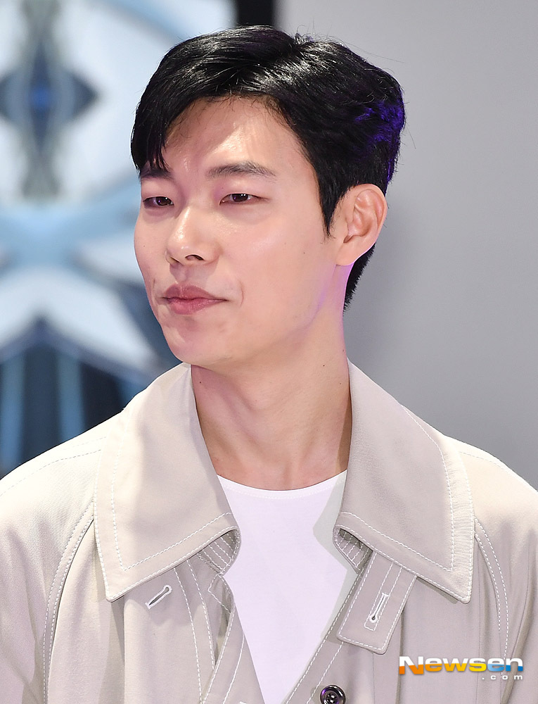 Actor Ryu Joon-yeol attends the Cadillac REBORN CT6 presentation ceremony held at Cadillac House in Dosan-dong, Gangnam-gu, Seoul on March 11th.useful stock
