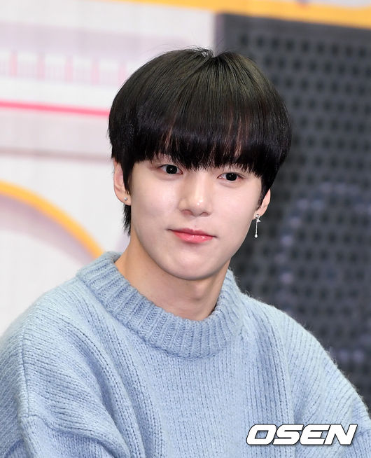 On the morning of the 13th, a new entertainment program Show! Audio Jockey production presentation was held at the Stanford Hotel in Mapo-gu, Seoul.Group Monstar X Minhyuk heard the questions of the reporters