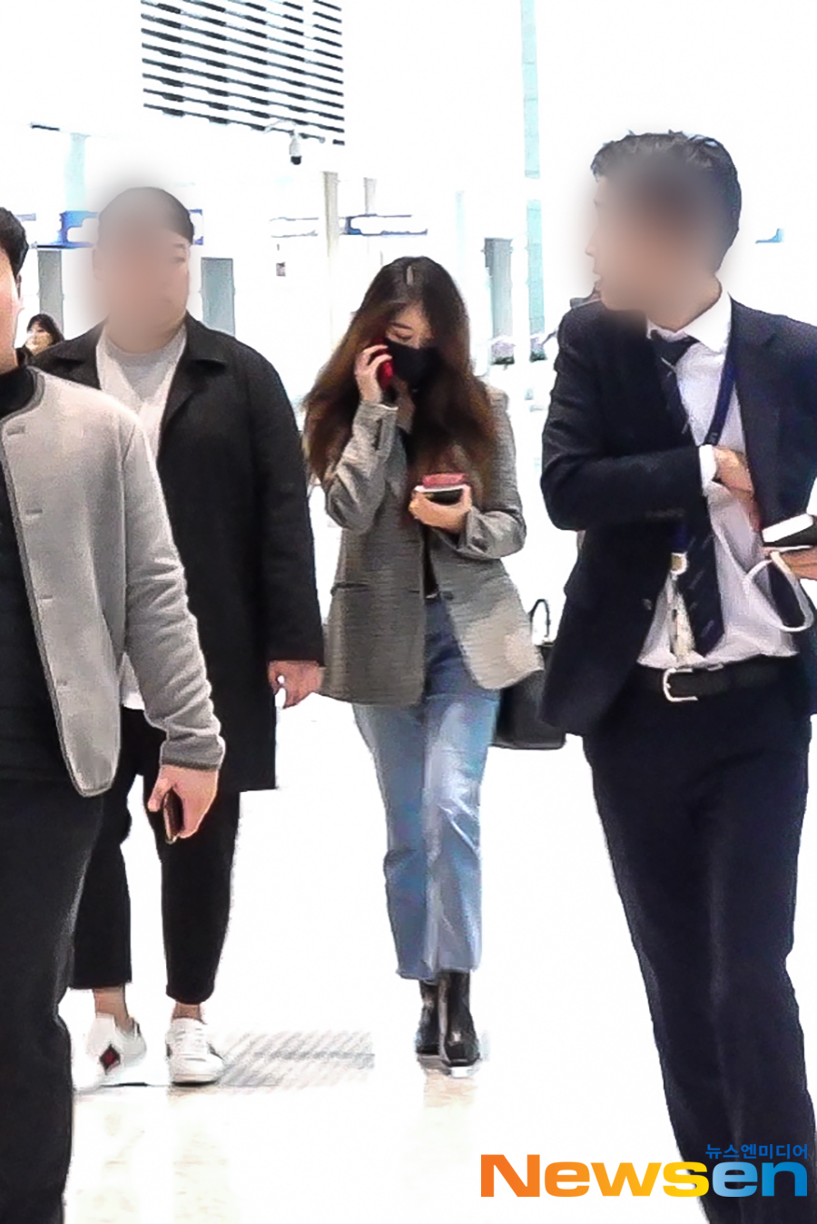Actor and singer Ji-yeon his departure on March 15th at Incheon International Airport in Unseo-dong, Jung-gu, Incheon.#Ji-yeon #Incheon Airport #Airport Fashionkim ki-tae