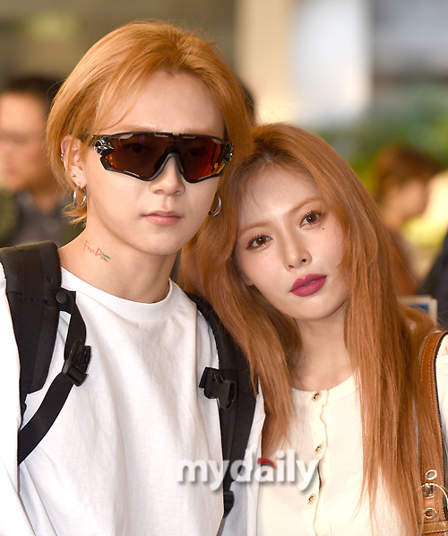 Hyuna and DAWN couple are leaving for Japan via Gimpo International Airport on the morning of the 18th.