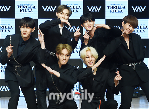 The idol group VAV poses at a showcase commemorating the release of their fourth mini album, THRILLA KILLA (Thriller Killa), which was held at Ilji Art Hall in Cheongdam-dong, Seoul on the afternoon of the 18th.THRILLA KILLA (Thrillera) is a catastrophically attractive person that means that no one can escape their charm, and it is expected that it is an album made by VAV members hands, such as the song Im Sori and Touch You by Leader St. Van and Aino, and Lowe participating in the whole song writing and rap making.It will be released through the noon music site on the 19th.