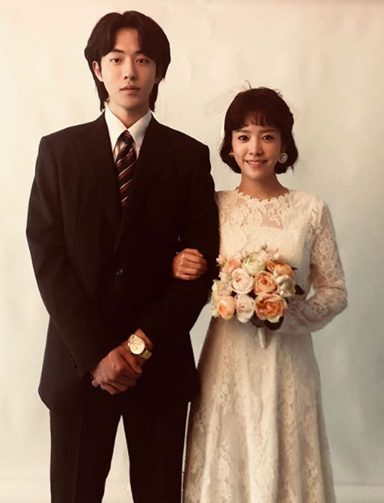 Actor Han Ji-min released a wedding photo taken with Nam Joo-hyuk ahead of the end of the Snow Bush.On the 18th (Today), Han Ji-min posted a picture on his SNS with an article entitled Please join me until the end.The released photo shows a wedding photo of Hyeja (Han Ji-min) and Junha (Nam Joo-hyuk) in the drama JTBCs monthly drama Bushe Snow (directed by Kim Seok-yoon, the play by Lee Nam-gyu and Kim Soo-jin).Brush the Snow leaves the broadcast today and tomorrow (19th).It was a glory, he said of his breathing with Kim Hye-ja and Han Ji-min.It was a good moment in acting life.  When I was breathing with Hyeja, I felt strongly that I was talking about being a real junior, not acting.I was also immersed in a line of ambassadors. 