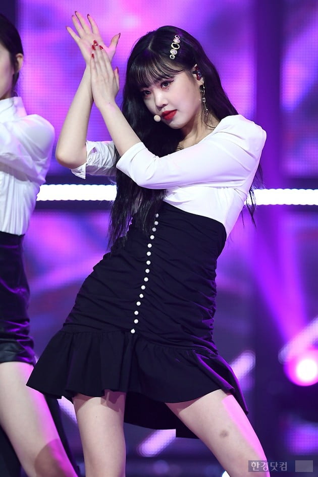 Group (girl) children Sujin is performing at the MBC Music Show Champion on-site at MBC Dream Center in Goyang City, Gyeonggi Province on the afternoon of the 20th.