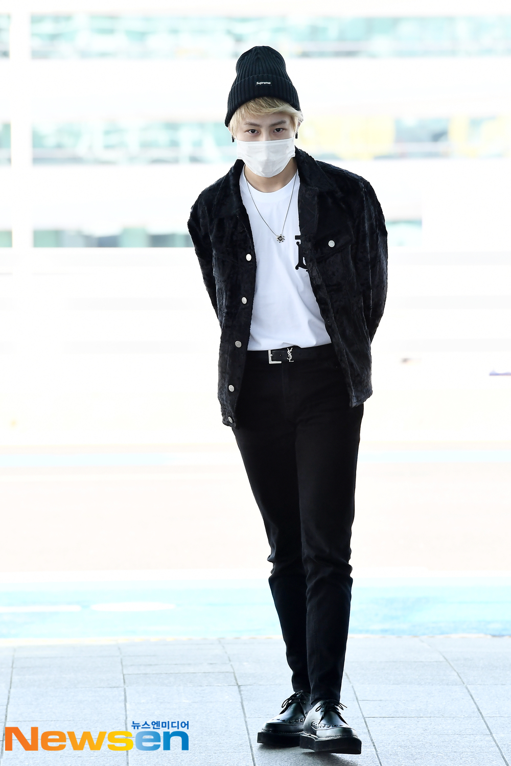 <p>Wanna One(WANNAONE) Ha Sung-woon, this 3-October 22 afternoon, Incheon, Jung-operation in Incheon International Airport via 1st fan meeting my moment in Taipei schedule to attend Tea Taiwan Chinese Taipei to departure.</p><p>Wanna One(WANNAONE) Ha Sung-woon, this Airport fashion, and Taiwan Chinese Taipei to departure.</p>