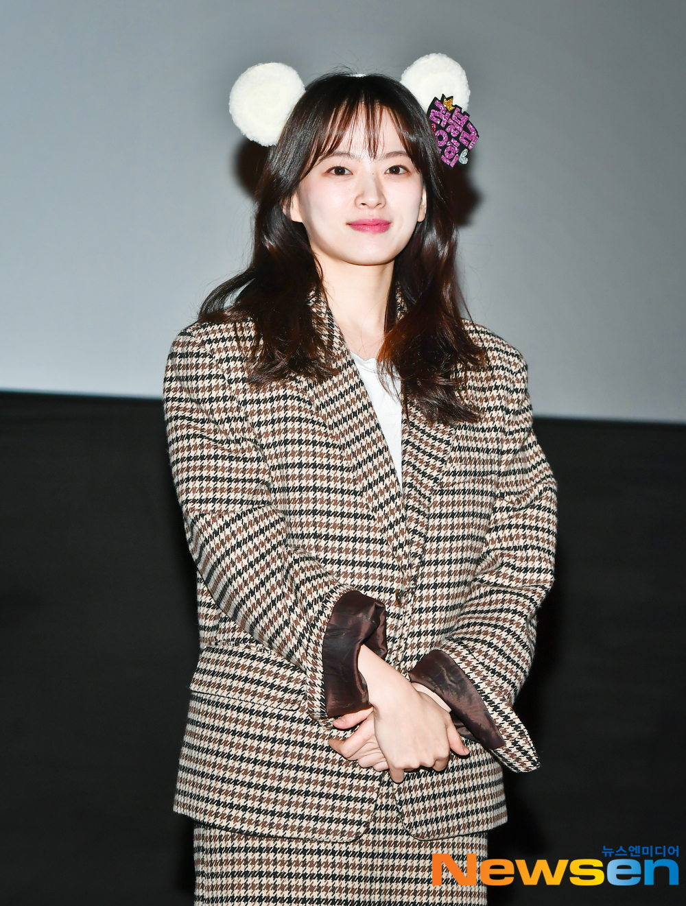 The movie Idol stage greeting was held at Megabox COEX in Gangnam-gu, Seoul on the afternoon of March 24th.On this day, Seol Kyung-gu, Chun Woo-Hee and Lee Soo-jin attended.Lee Jae-ha