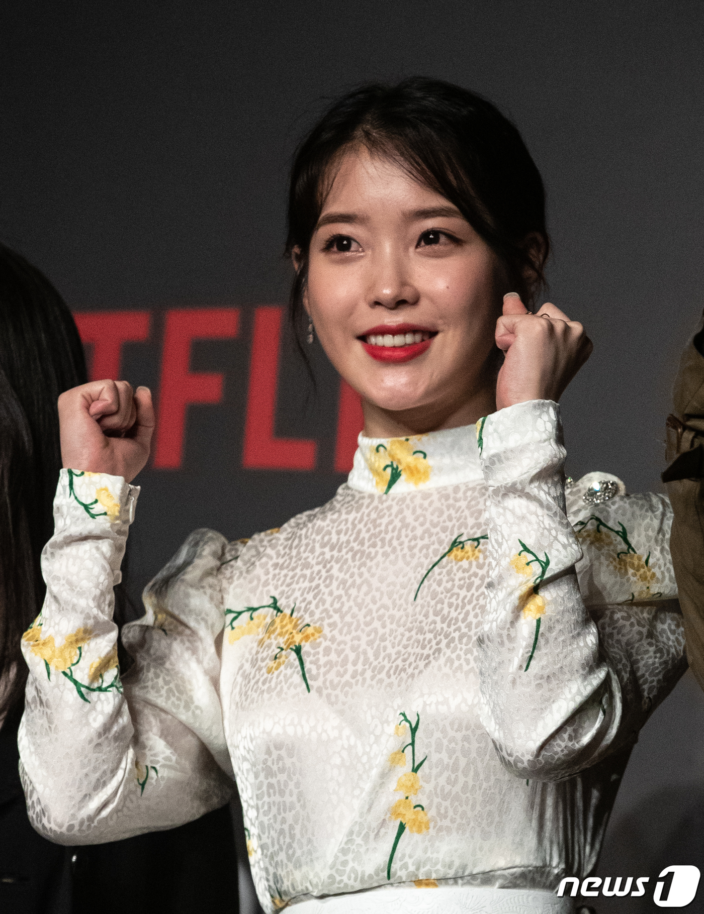 Love the actor IU. Persona is an original series of four short films, directed by Lee Kyung-mi, Lim Pil-sung, Jeon Go-un and Kim Jong-kwan, who released Lee Ji-eun with different eyes. 2019.3.27
