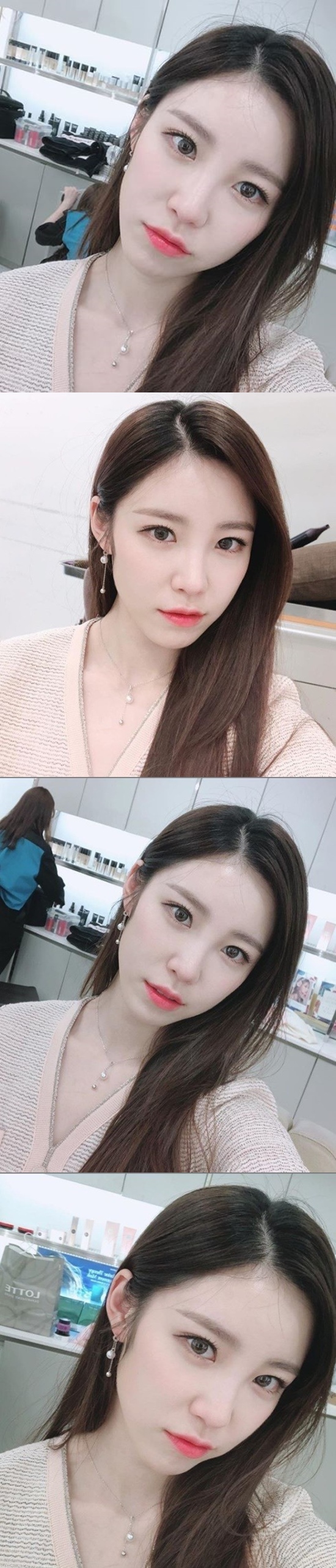 Singer and actor Jun Hyoseong boasted a watery visual.Jun Hyoseong posted photos on his 27th day with an article called Pink Pink on his instagram.In the photo posted, Jun Hyoseong is staring at the camera and making various facial expressions.Jun Hyoseong showed off her femininity with long straight hair and boasted a more adorable atmosphere with pink costumes and lip makeup.Jun Hyoseong recently appeared on the TVN entertainment program Demand Gourmet.Photo = Jun Hyoseong Instagram