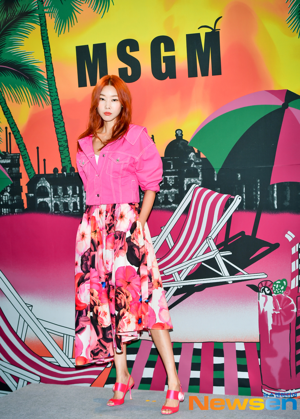 The fashion brand MSGM photo call event was held at Cheongdam branch in Hanstyle, Seoul on the afternoon of March 27th.On this day, model Han Hye-jin is attending and posing.Lee Jae-ha