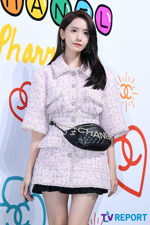 Im Yoon-ah of the girl group Girls Generation attended a fashion brand event held at Daelim Warehouse in Seongsu-dong, Seongdong-gu, Seoul on the afternoon of the 28th.